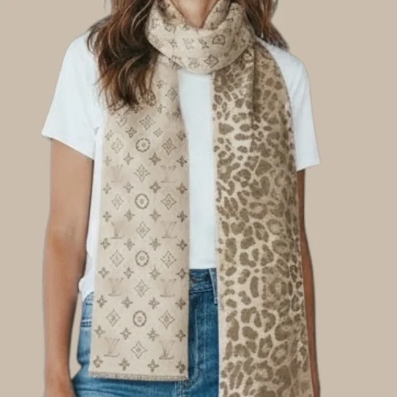๐ค GORGEOUS Animal Print Scarf- Fall Vibes - Picture 1 of 2